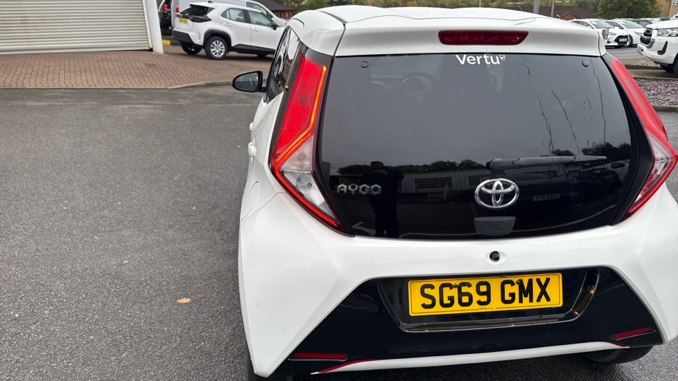 Toyota Aygo 1.0 VVT-i X-Trend 5dr Petrol Hatchback - Image 21