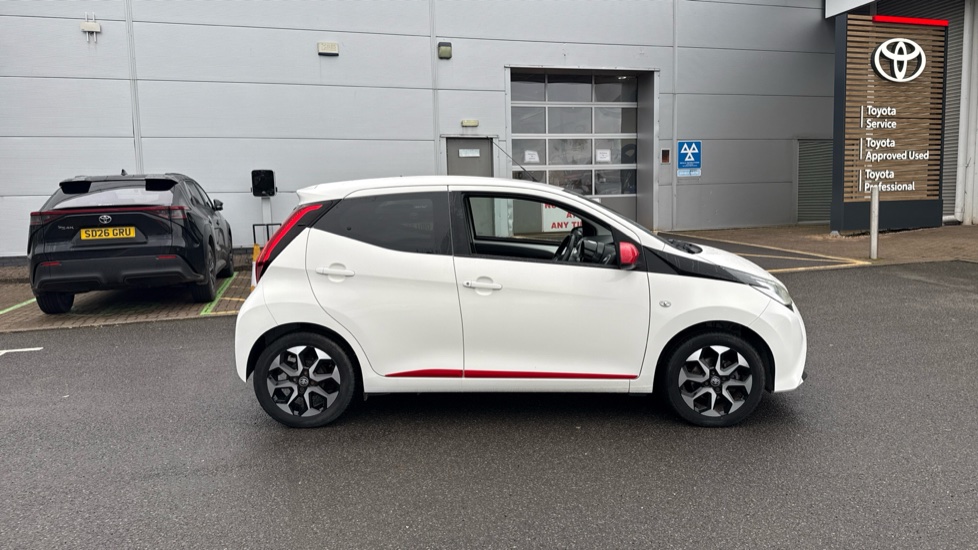 Toyota Aygo 1.0 VVT-i X-Trend 5dr Petrol Hatchback - Image 23