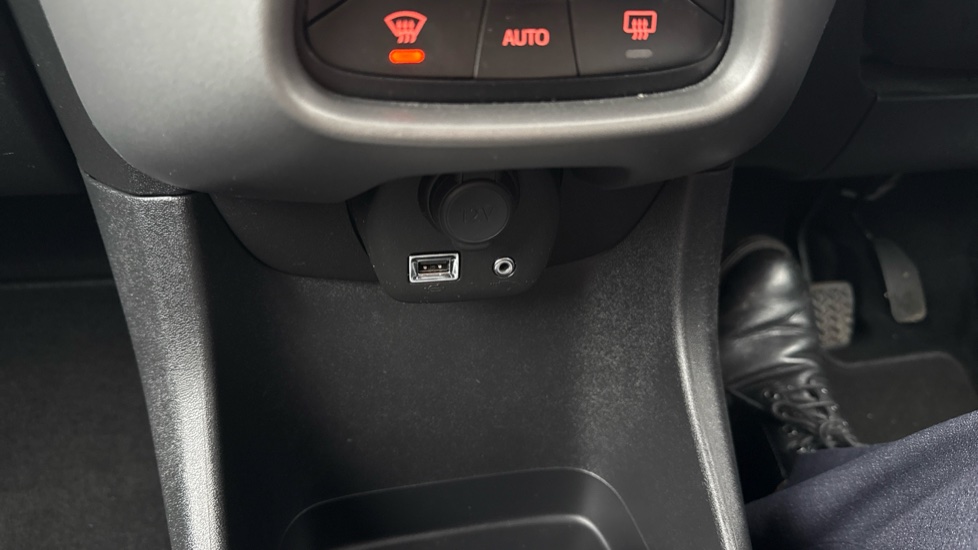 Toyota Aygo 1.0 VVT-i X-Trend 5dr Petrol Hatchback - Image 36