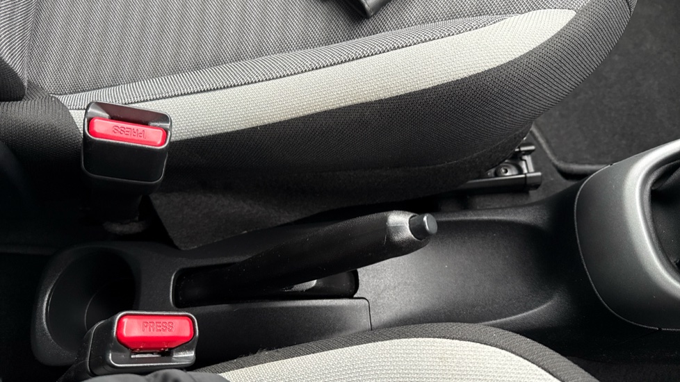 Toyota Aygo 1.0 VVT-i X-Trend 5dr Petrol Hatchback - Image 38