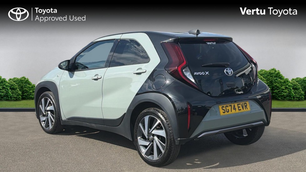 Toyota Aygo X 1.0 VVT-i Exclusive 5dr Petrol Hatchback - Image 4