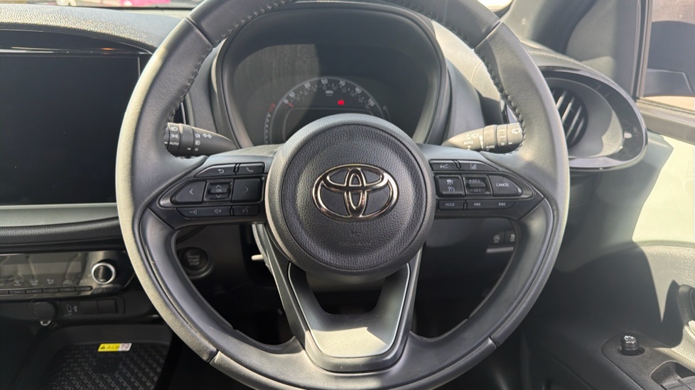Toyota Aygo X 1.0 VVT-i Exclusive 5dr Petrol Hatchback - Image 10