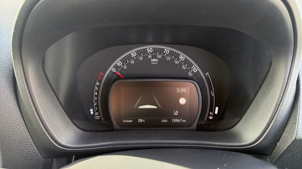 Toyota Aygo X 1.0 VVT-i Exclusive 5dr Petrol Hatchback - Image 11
