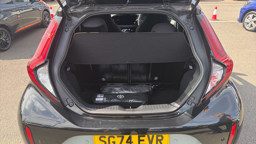 Toyota Aygo X 1.0 VVT-i Exclusive 5dr Petrol Hatchback - Image 13