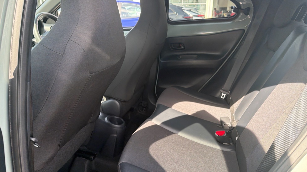 Toyota Aygo X 1.0 VVT-i Exclusive 5dr Petrol Hatchback - Image 15