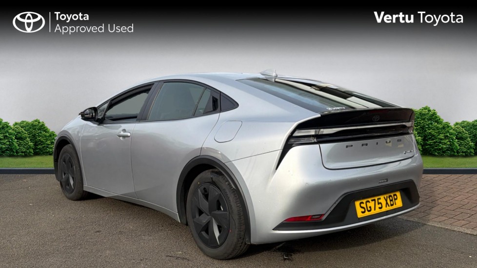 Toyota Prius 2.0 PHEV Design 5dr CVT Hatchback - Image 4
