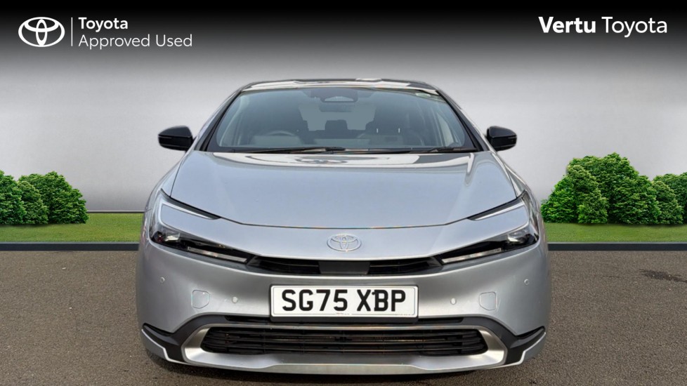 Toyota Prius 2.0 PHEV Design 5dr CVT Hatchback - Image 15