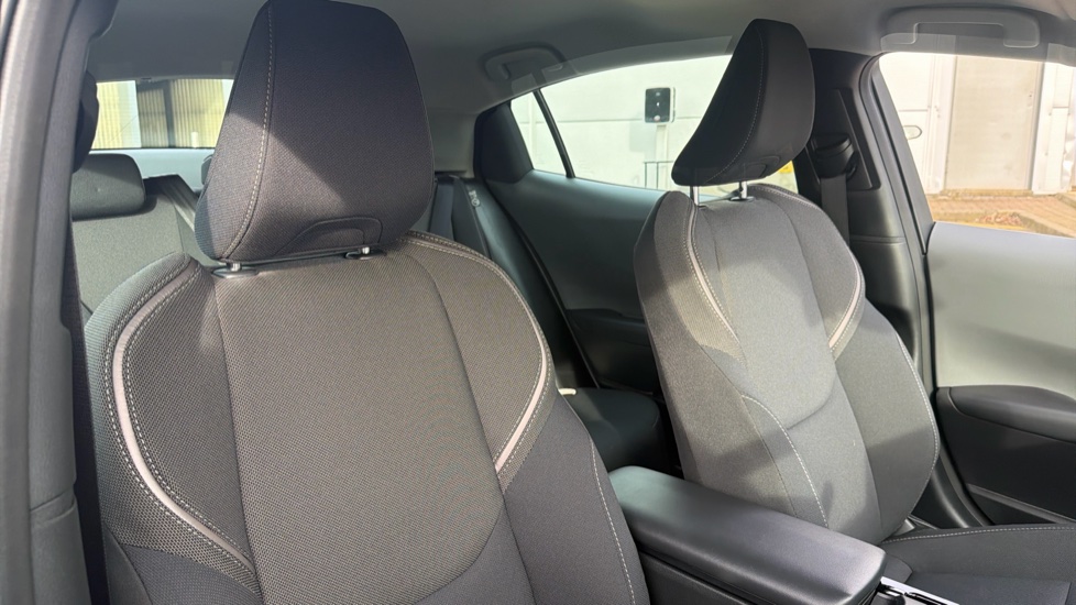Toyota Prius 2.0 PHEV Design 5dr CVT Hatchback - Image 21