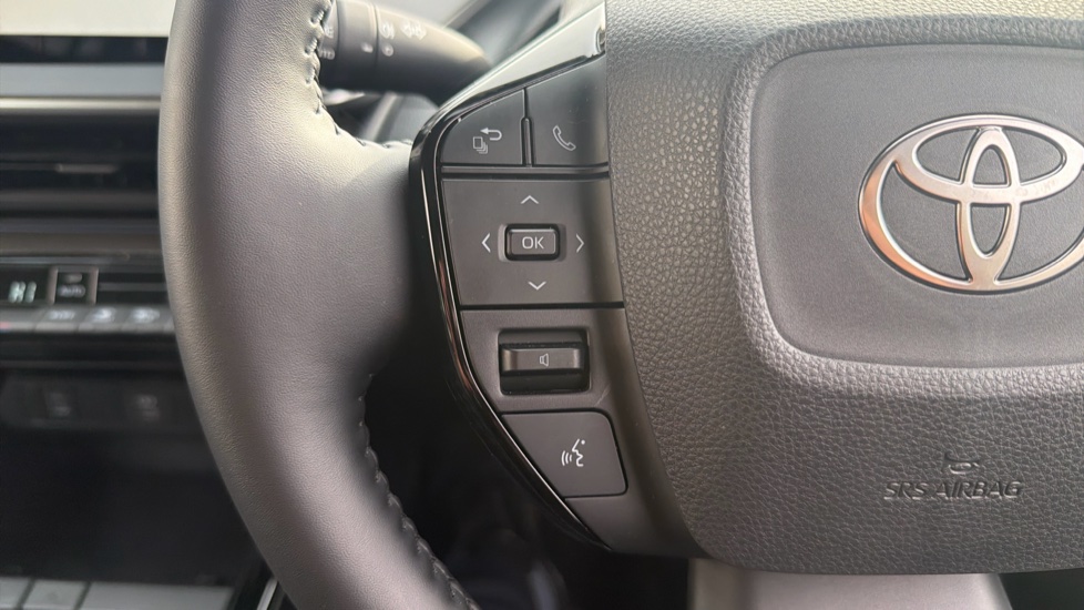 Toyota Prius 2.0 PHEV Design 5dr CVT Hatchback - Image 29