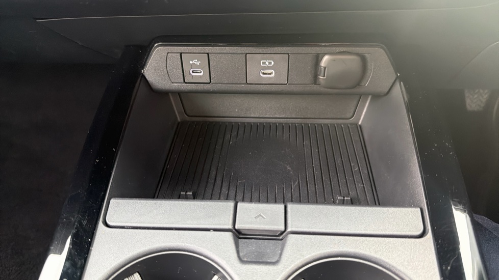 Toyota Prius 2.0 PHEV Design 5dr CVT Hatchback - Image 34
