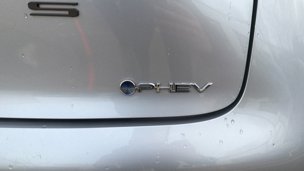 Toyota Prius 2.0 PHEV Design 5dr CVT Hatchback - Image 41