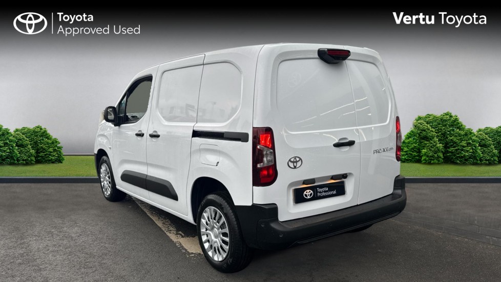 Toyota Proace City L1 Diesel 1.5D 100 Icon Van - Image 4