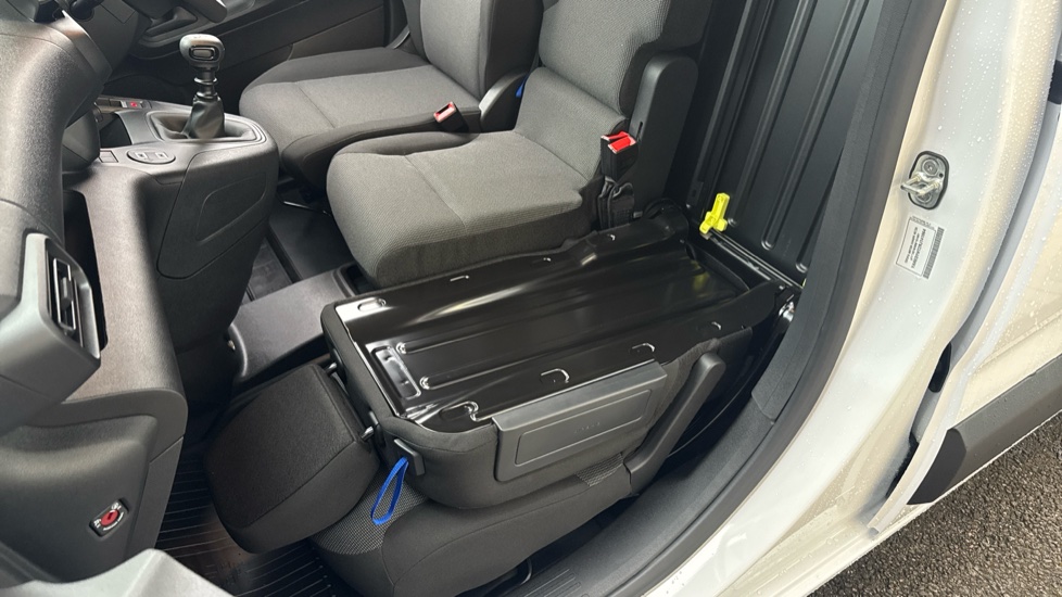 Toyota Proace City L1 Diesel 1.5D 100 Icon Van - Image 18