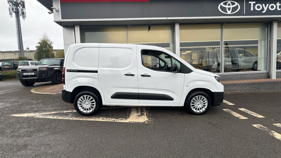 Toyota Proace City L1 Diesel 1.5D 100 Icon Van - Image 23