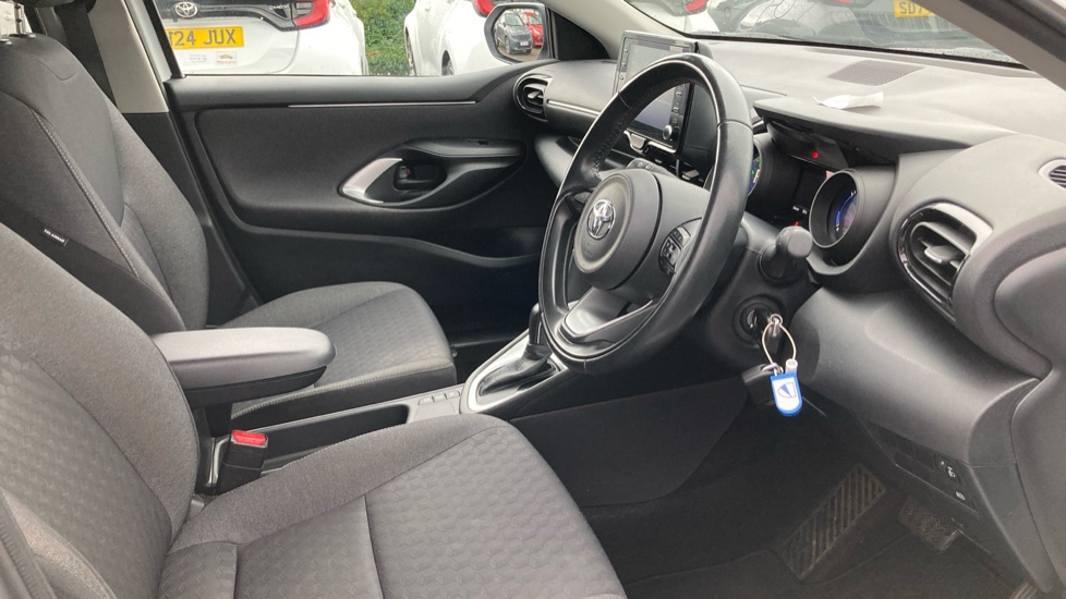 Toyota Yaris 1.5 Hybrid Design 5dr CVT Hybrid Hatchback - Image 12