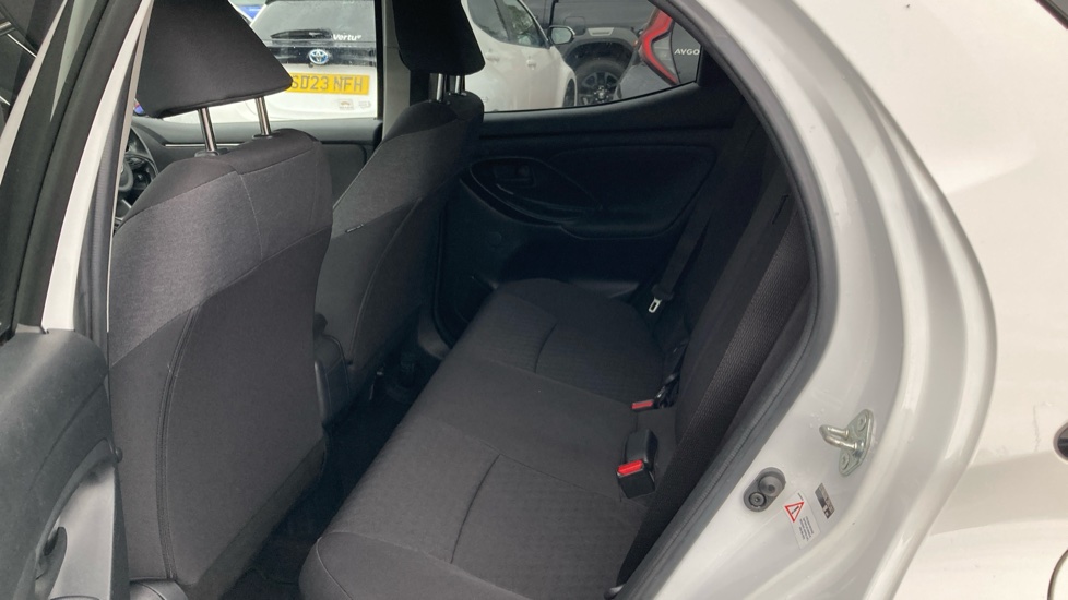 Toyota Yaris 1.5 Hybrid Design 5dr CVT Hybrid Hatchback - Image 15