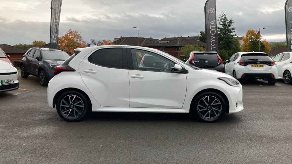 Toyota Yaris 1.5 Hybrid Design 5dr CVT Hybrid Hatchback - Image 23