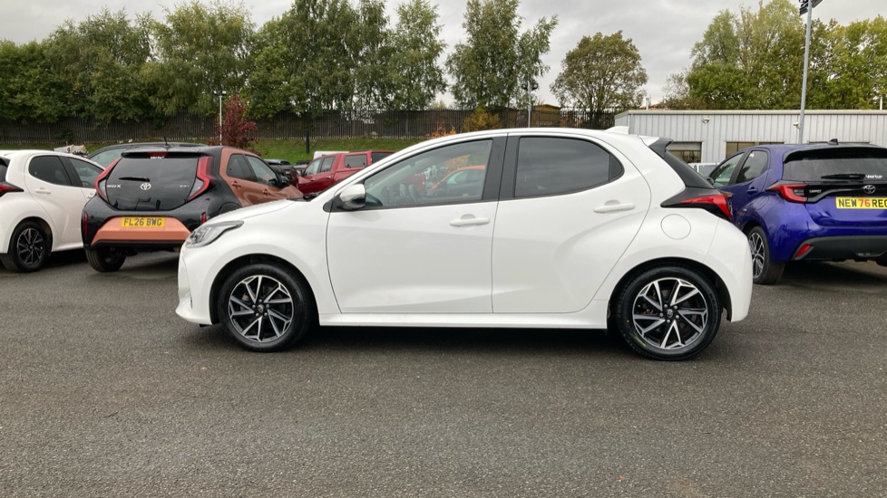 Toyota Yaris 1.5 Hybrid Design 5dr CVT Hybrid Hatchback - Image 24
