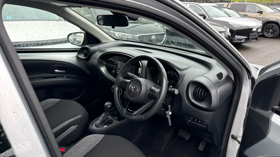 Toyota Aygo X 1.0 VVT-i Pure 5dr Auto Petrol Hatchback - Image 12