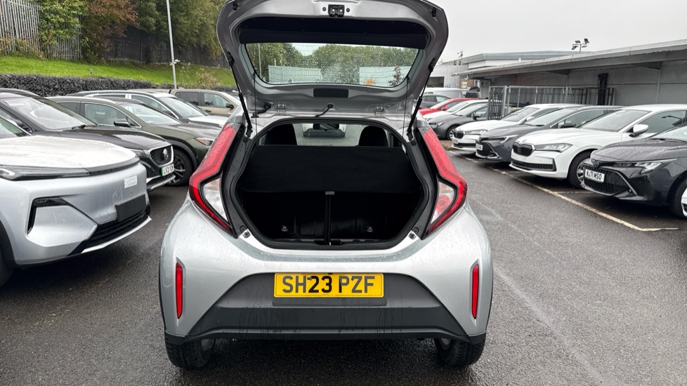 Toyota Aygo X 1.0 VVT-i Pure 5dr Auto Petrol Hatchback - Image 13