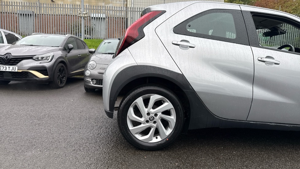 Toyota Aygo X 1.0 VVT-i Pure 5dr Auto Petrol Hatchback - Image 25