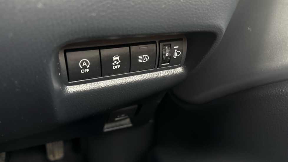 Toyota Aygo X 1.0 VVT-i Pure 5dr Auto Petrol Hatchback - Image 32