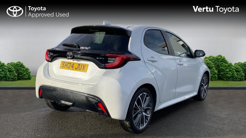 Toyota Yaris 1.5 Hybrid Excel 5dr CVT Hybrid Hatchback - Image 2