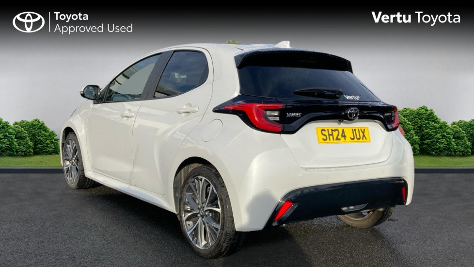 Toyota Yaris 1.5 Hybrid Excel 5dr CVT Hybrid Hatchback - Image 4