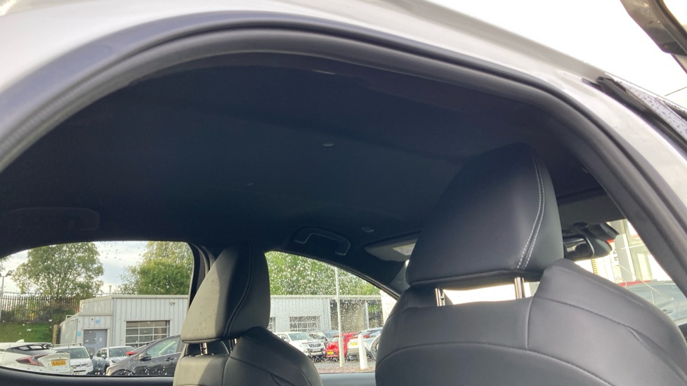 Toyota Yaris 1.5 Hybrid Excel 5dr CVT Hybrid Hatchback - Image 19