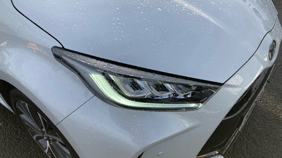 Toyota Yaris 1.5 Hybrid Excel 5dr CVT Hybrid Hatchback - Image 20