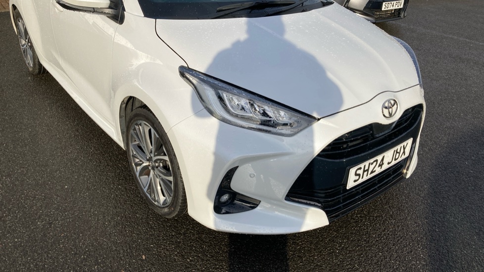 Toyota Yaris 1.5 Hybrid Excel 5dr CVT Hybrid Hatchback - Image 29