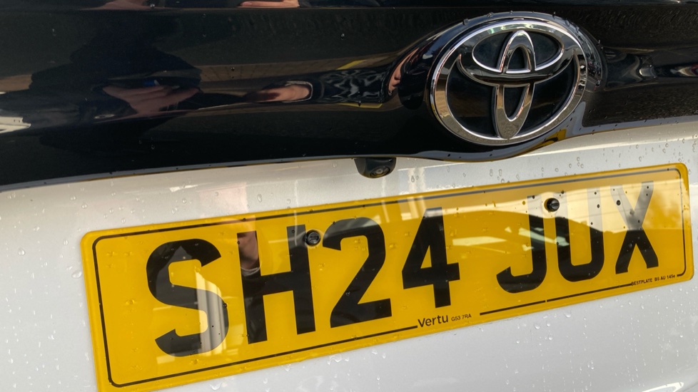 Toyota Yaris 1.5 Hybrid Excel 5dr CVT Hybrid Hatchback - Image 36
