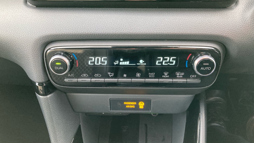 Toyota Yaris 1.5 Hybrid Excel 5dr CVT Hybrid Hatchback - Image 44