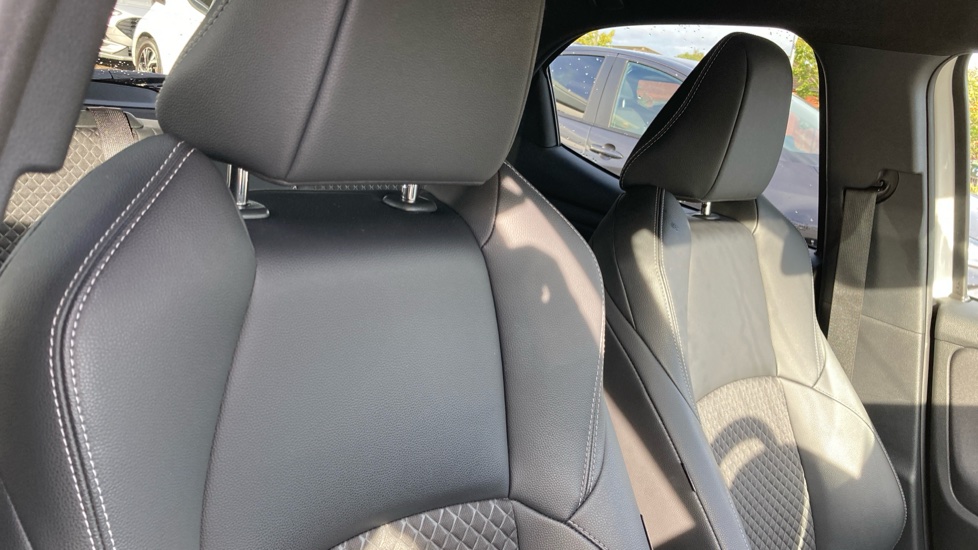 Toyota Yaris 1.5 Hybrid Excel 5dr CVT Hybrid Hatchback - Image 47