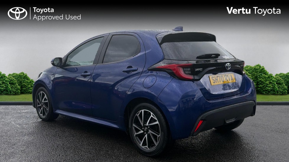 Toyota Yaris 1.5 Hybrid Design 5dr CVT Hybrid Hatchback - Image 4