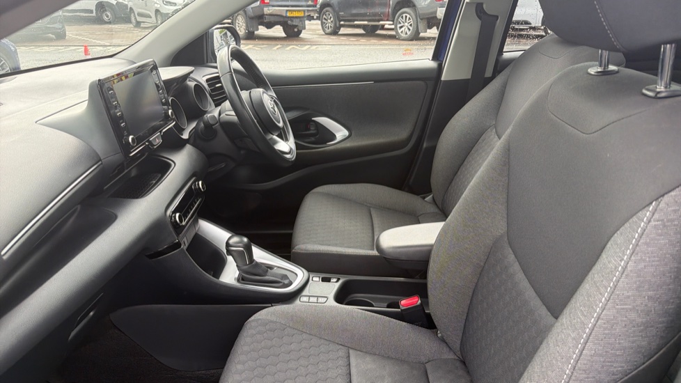 Toyota Yaris 1.5 Hybrid Design 5dr CVT Hybrid Hatchback - Image 5