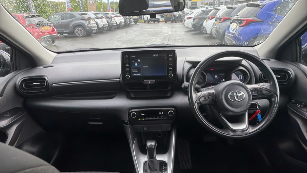 Toyota Yaris 1.5 Hybrid Design 5dr CVT Hybrid Hatchback - Image 6