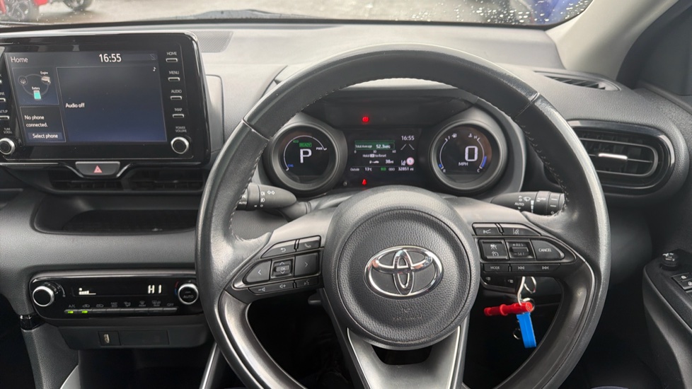 Toyota Yaris 1.5 Hybrid Design 5dr CVT Hybrid Hatchback - Image 7