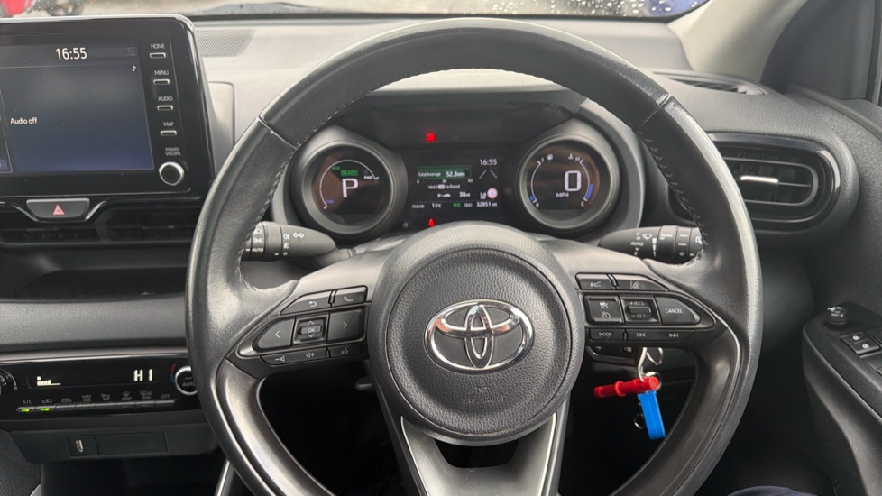Toyota Yaris 1.5 Hybrid Design 5dr CVT Hybrid Hatchback - Image 10