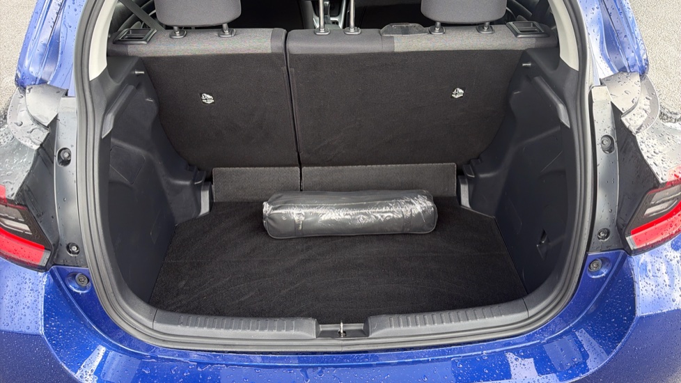 Toyota Yaris 1.5 Hybrid Design 5dr CVT Hybrid Hatchback - Image 13