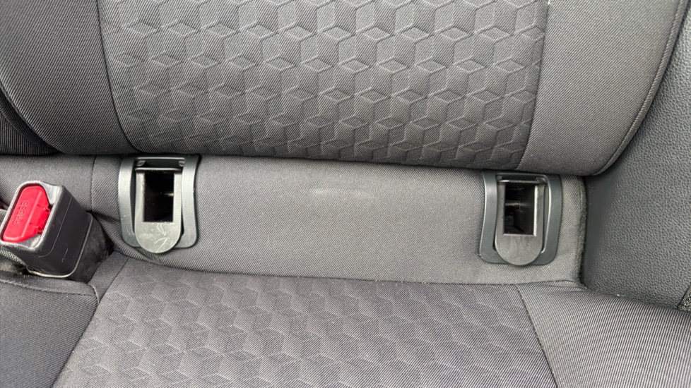 Toyota Yaris 1.5 Hybrid Design 5dr CVT Hybrid Hatchback - Image 14