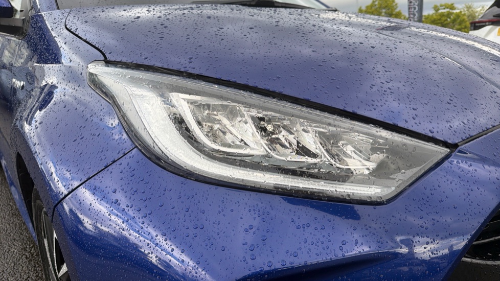 Toyota Yaris 1.5 Hybrid Design 5dr CVT Hybrid Hatchback - Image 20