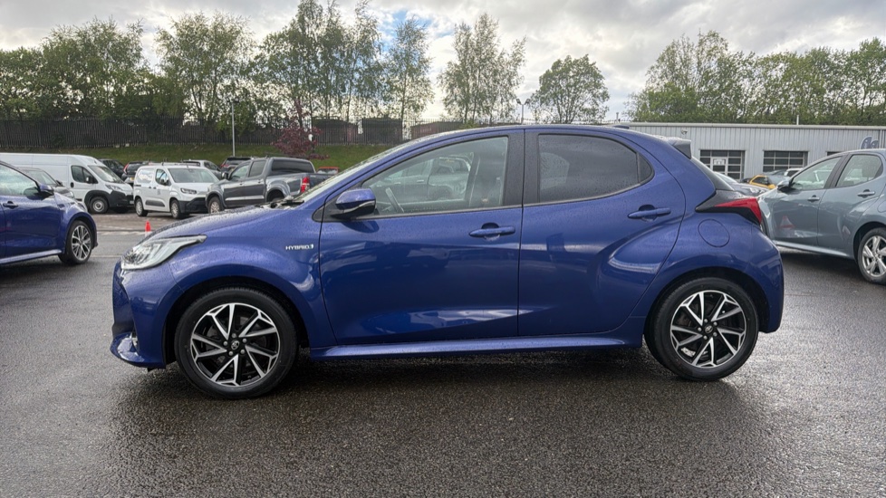 Toyota Yaris 1.5 Hybrid Design 5dr CVT Hybrid Hatchback - Image 24