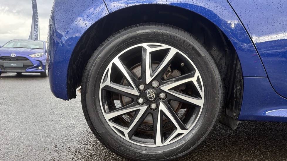 Toyota Yaris 1.5 Hybrid Design 5dr CVT Hybrid Hatchback - Image 25