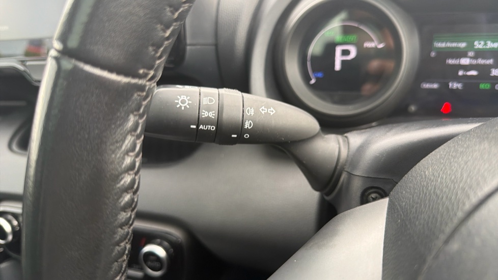 Toyota Yaris 1.5 Hybrid Design 5dr CVT Hybrid Hatchback - Image 33
