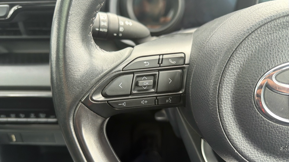 Toyota Yaris 1.5 Hybrid Design 5dr CVT Hybrid Hatchback - Image 40