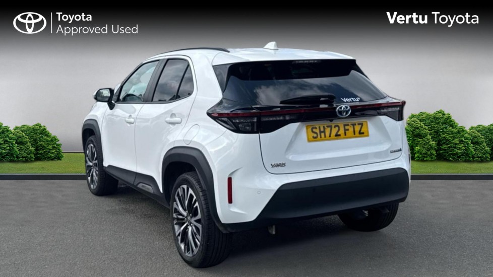 Toyota Yaris Cross 1.5 Hybrid Excel 5dr CVT Hybrid Estate - Image 4