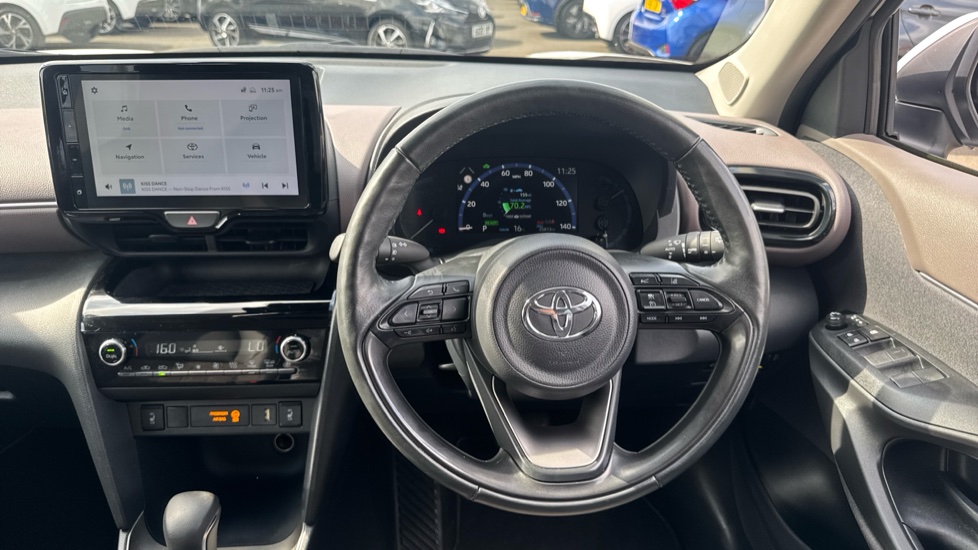 Toyota Yaris Cross 1.5 Hybrid Excel 5dr CVT Hybrid Estate - Image 7