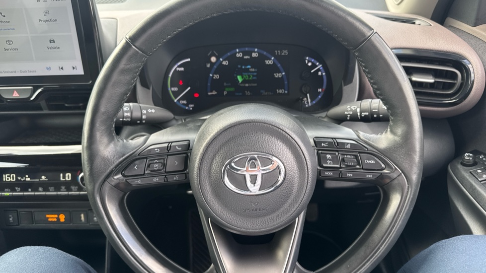 Toyota Yaris Cross 1.5 Hybrid Excel 5dr CVT Hybrid Estate - Image 10