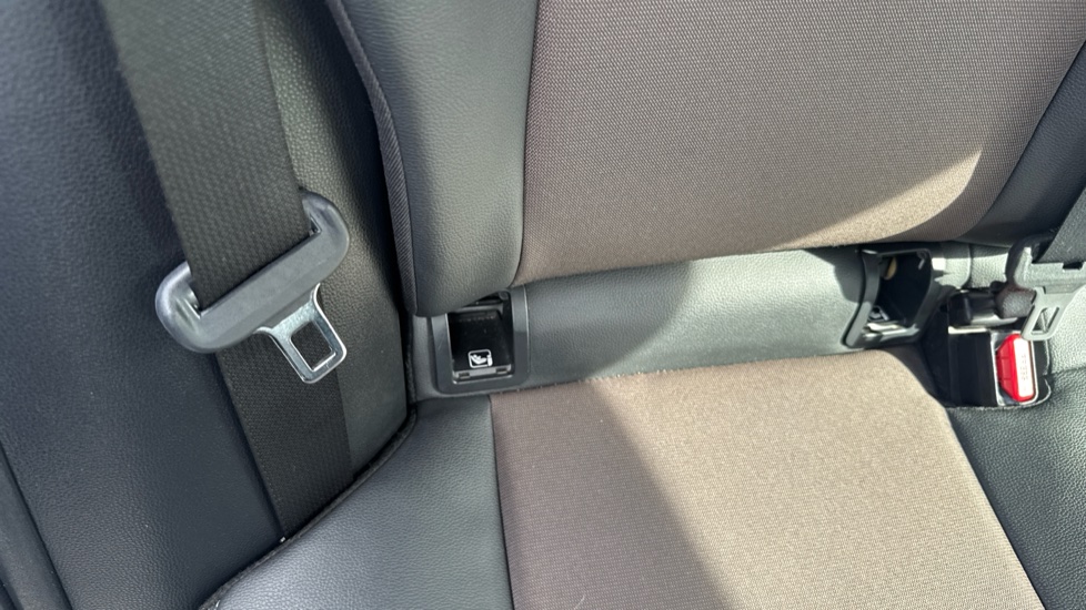 Toyota Yaris Cross 1.5 Hybrid Excel 5dr CVT Hybrid Estate - Image 14